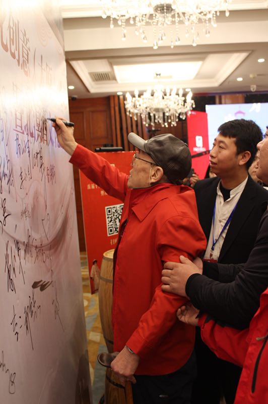 �׌��ڳ����Ļ�����Փ���߱�����Ļ��ƕ���̫ԭ�ɹ��e�k